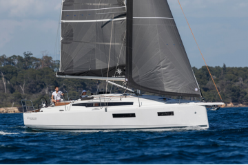 Sun Odyssey 350